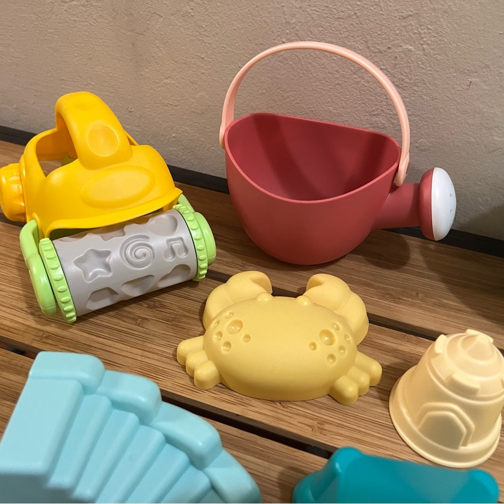 Brand new Beach Sand water Toys for kids - Picture 3 of 11